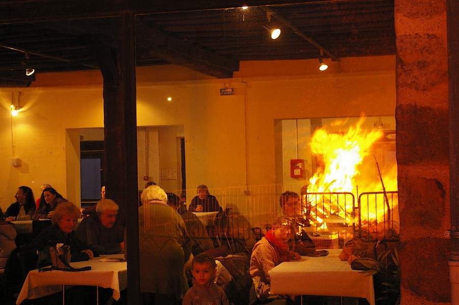 Sapins Galette et cidre: feu de joie sapins 109